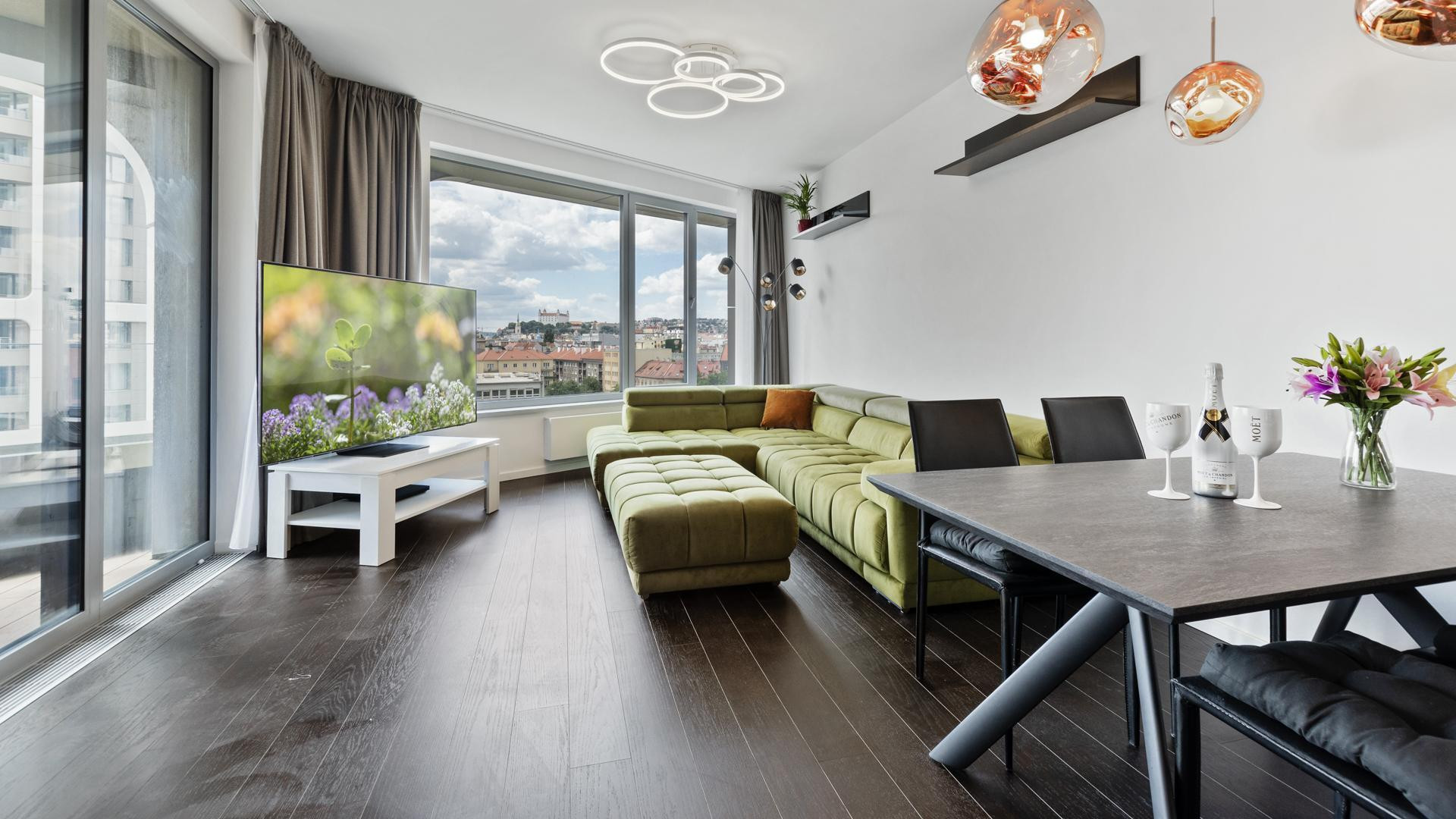 SKY PARK - Krásny 3 izbový byt s výhľadom na hrad