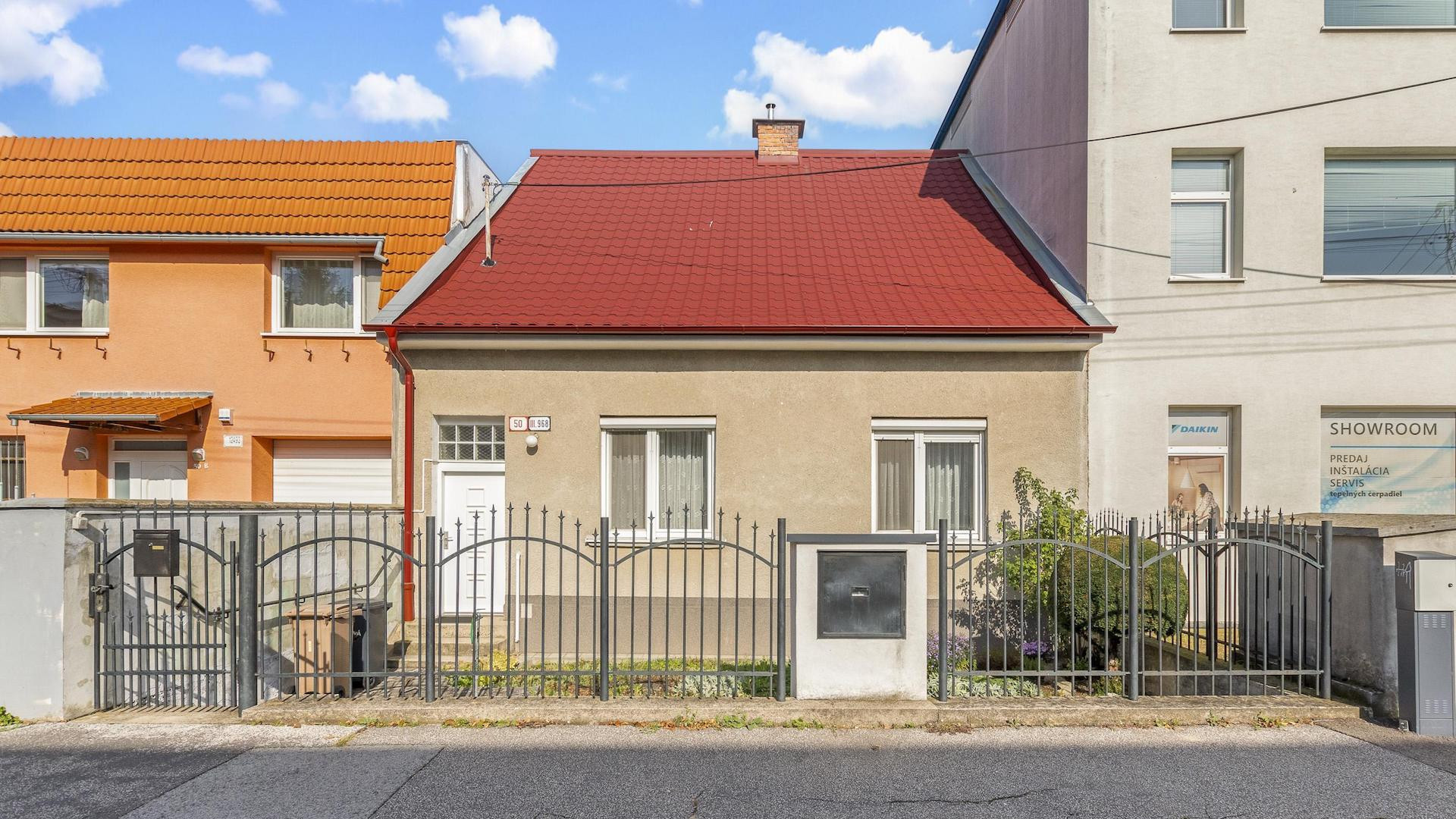 Investičná príležitosť pri Poluse - Rodinný dom so záhradou, Nové Mesto - Pluhová ul.