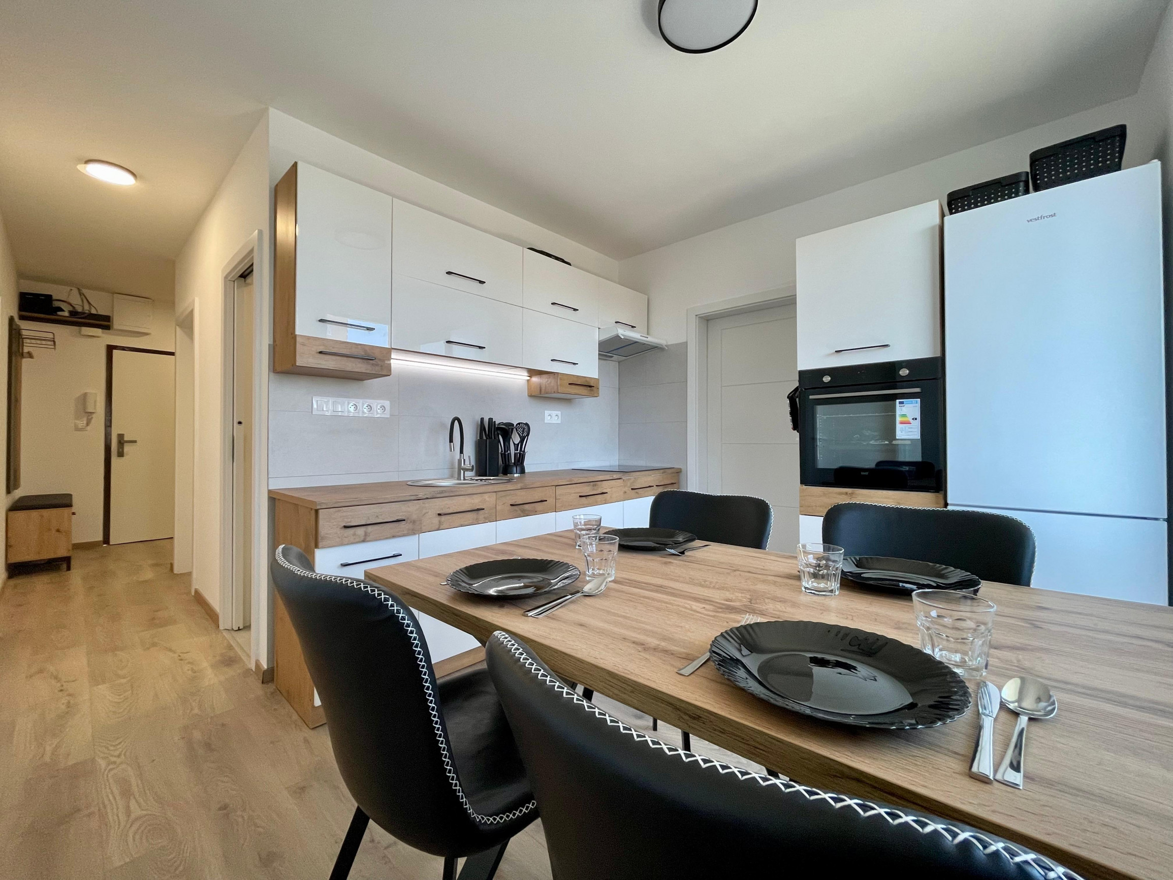 3-izbový byt po kompletnej rekonštrukcii v Senci - VIDEO