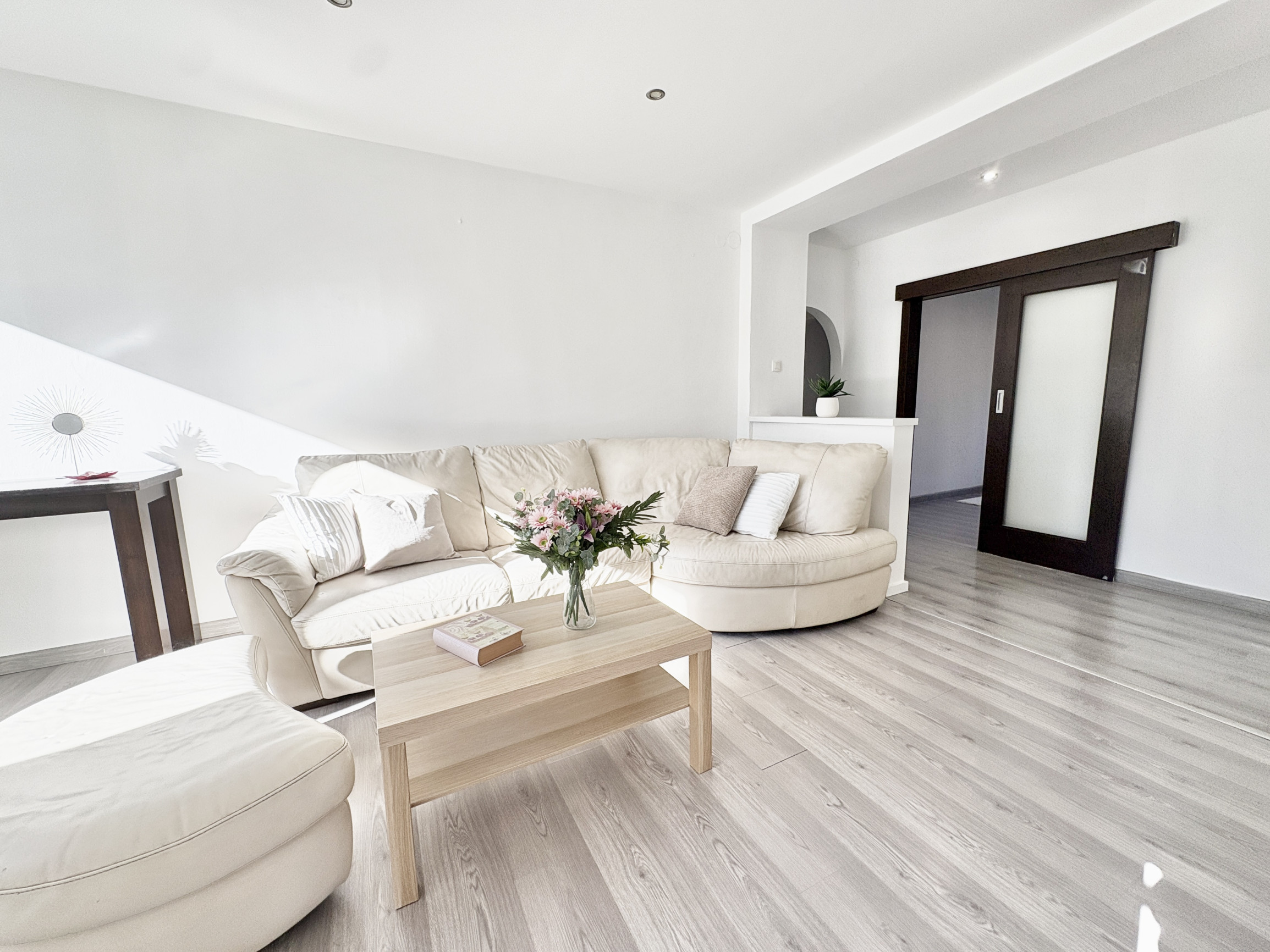 Slnečný 3-Izbový byt pri Štrkoveckom jazere - VIDEO