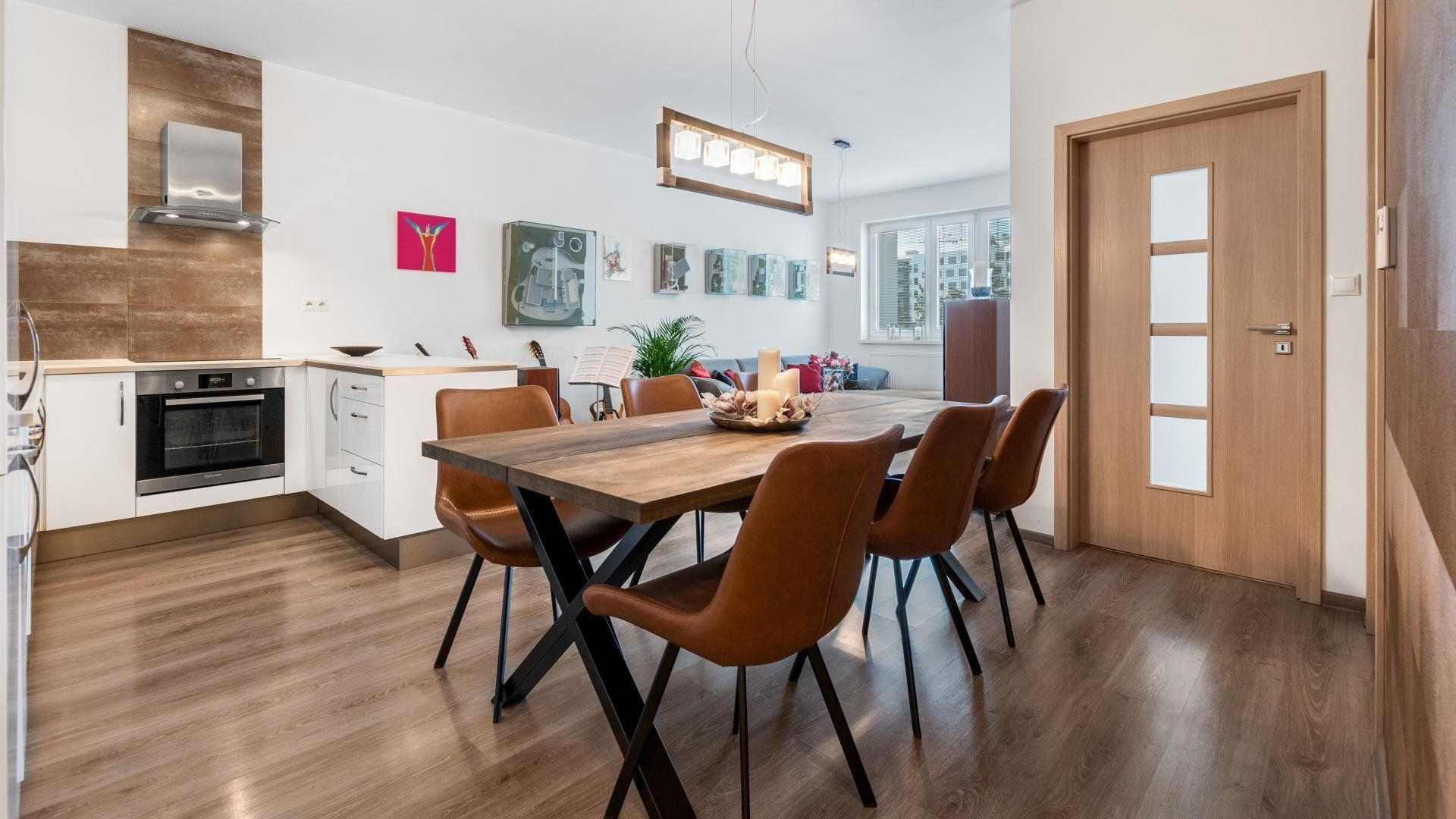 NOVÁ CENA: 3 izbový byt  v Ružinove s parkingom - VIDEO