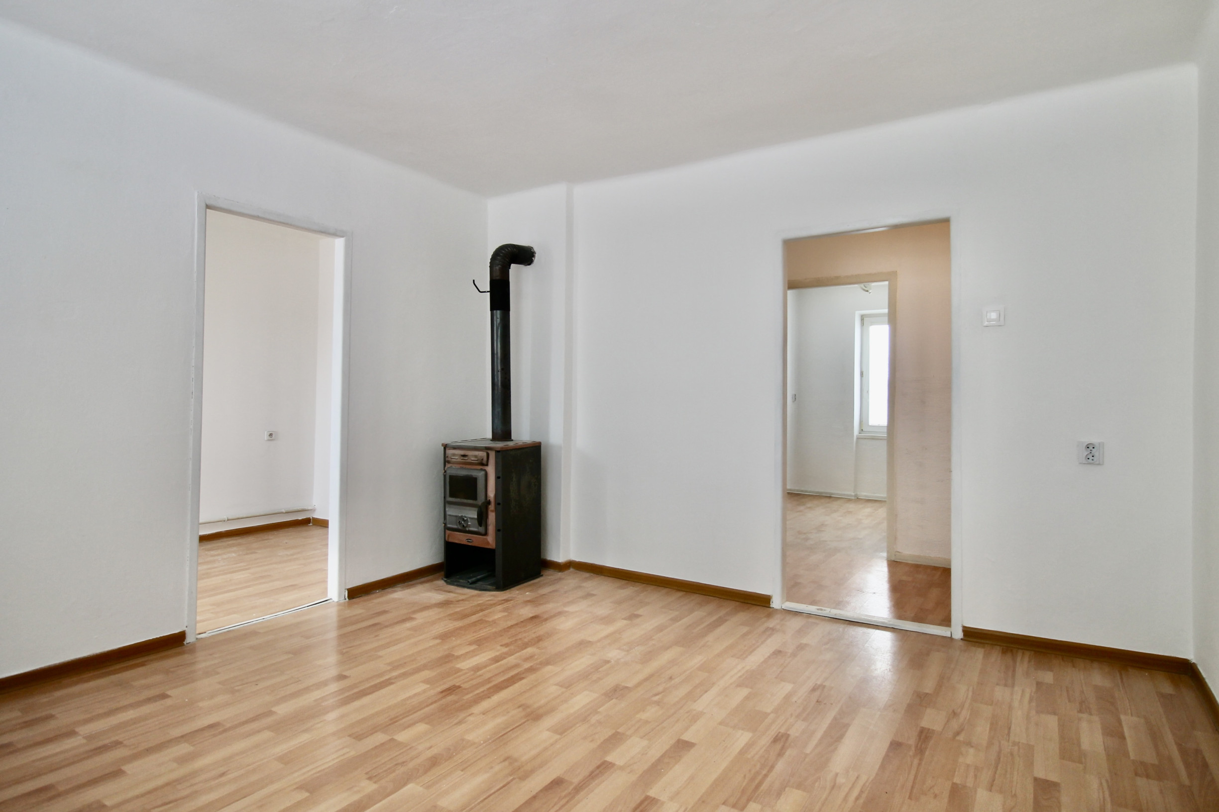 NAJLACNEJŠÍ 3-izbový byt, BA, TT kraj, 40minút od Bratislavy