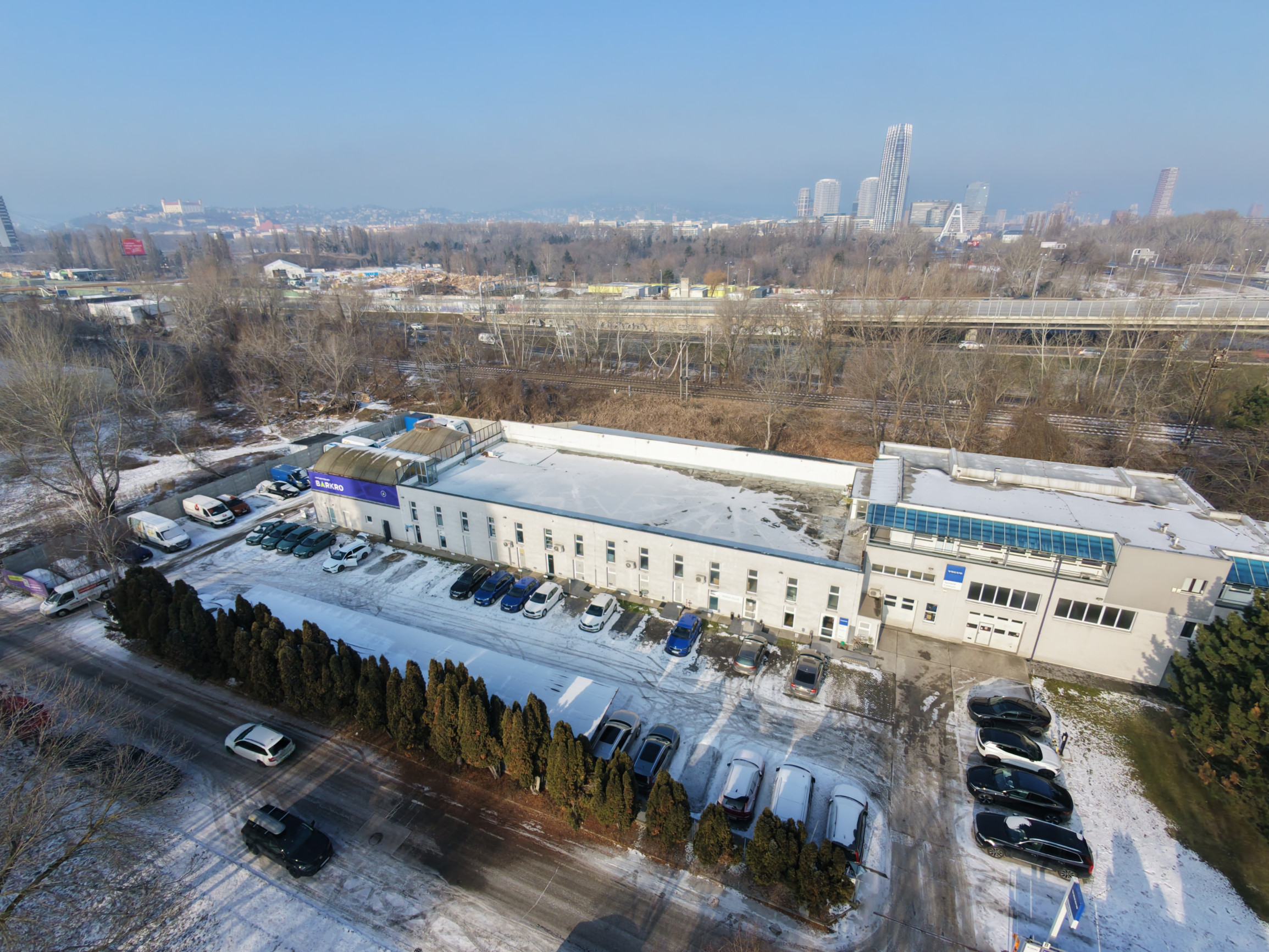 Developerský pozemok na bytovú a polyfunkčnú výstavbu, Petržalka – Šustekova ulica