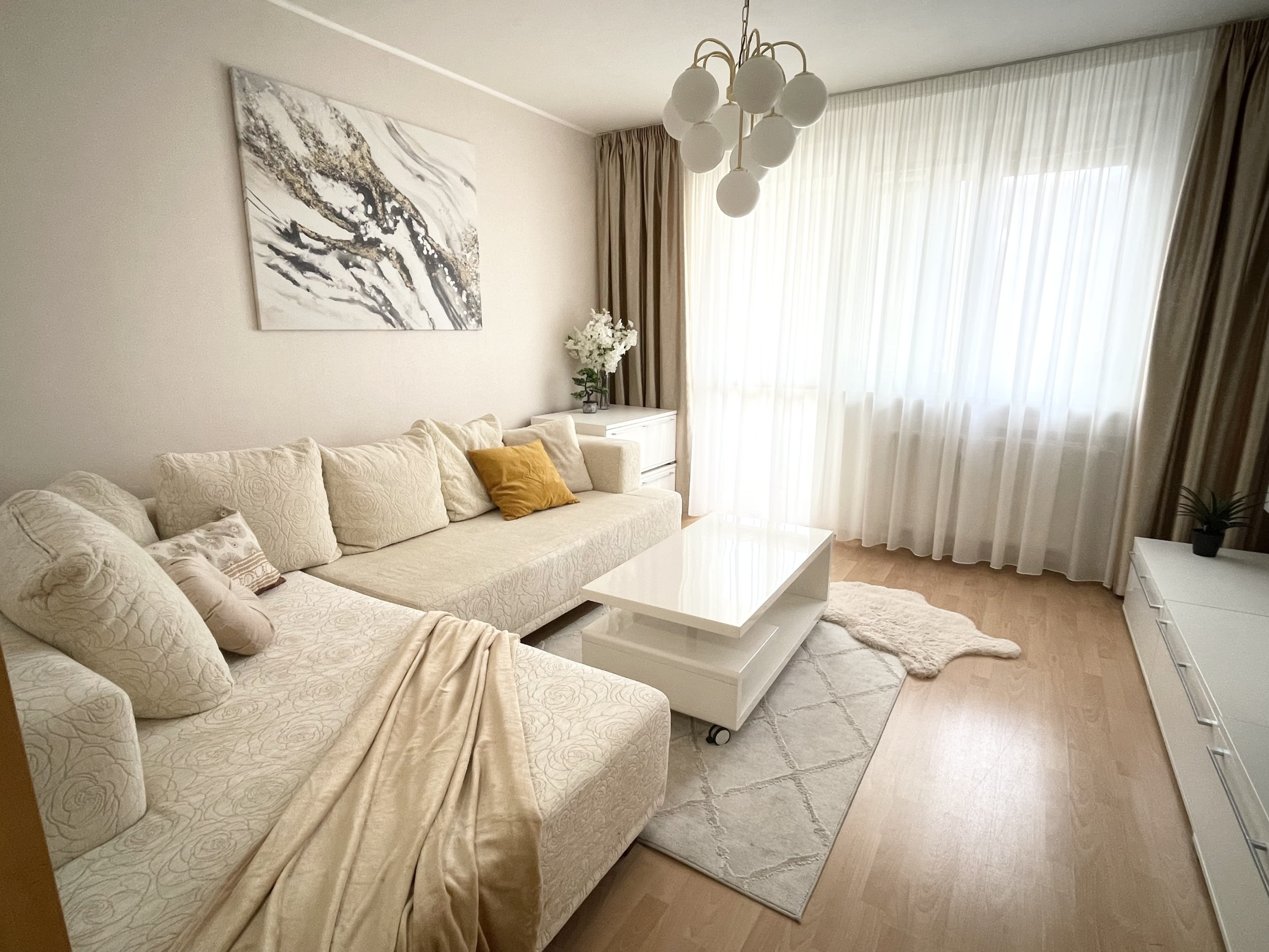 Prenájom 3-izbového bytu s balkónom – Koprivnická ulica, Bratislava – Dúbravka