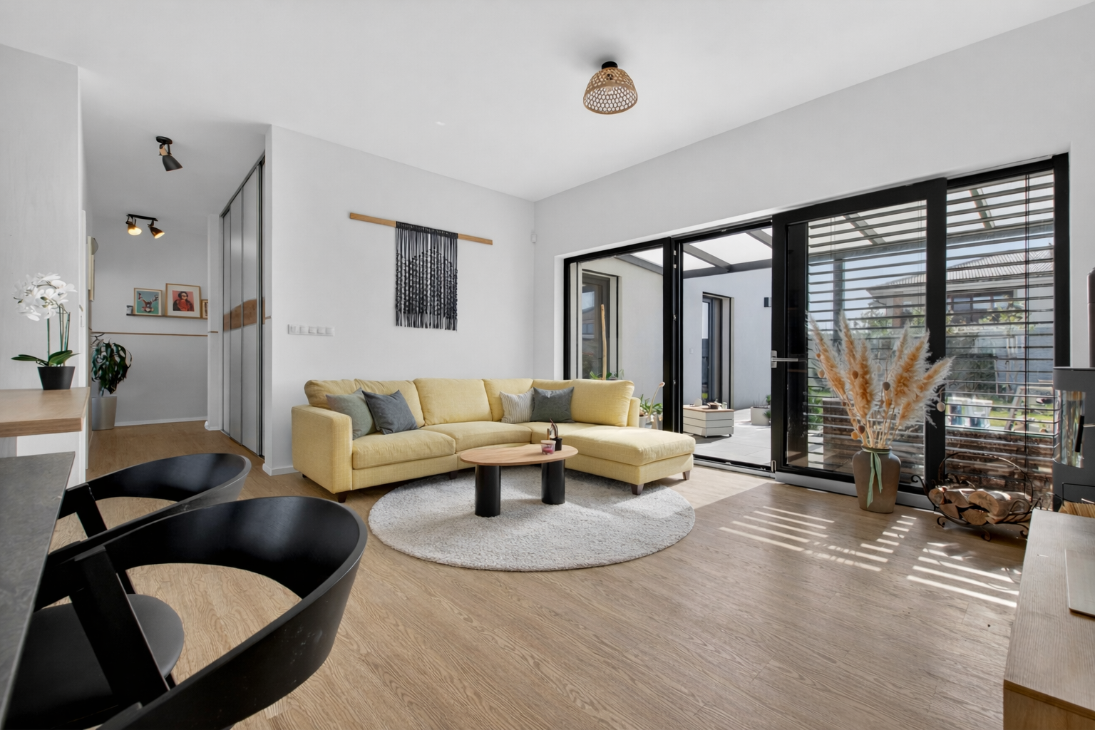 NA PREDAJ | Moderný 4-izbový bungalov – Miloslavov / Alžbetin dvor