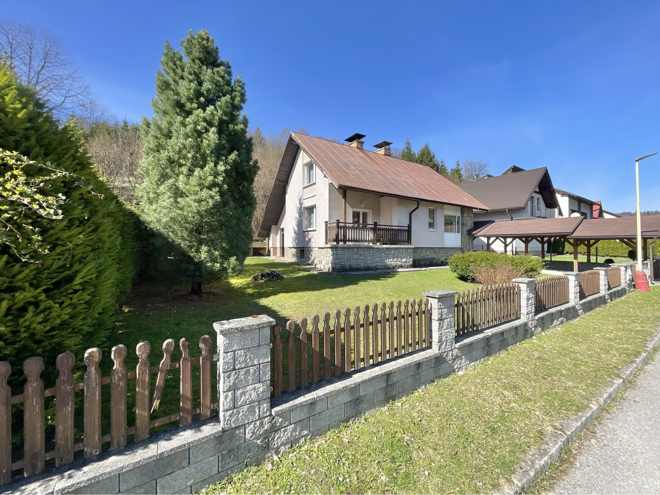 SUPER CENA - Rodinný dom v krásnom prostredí v Terchovej - VIDEO