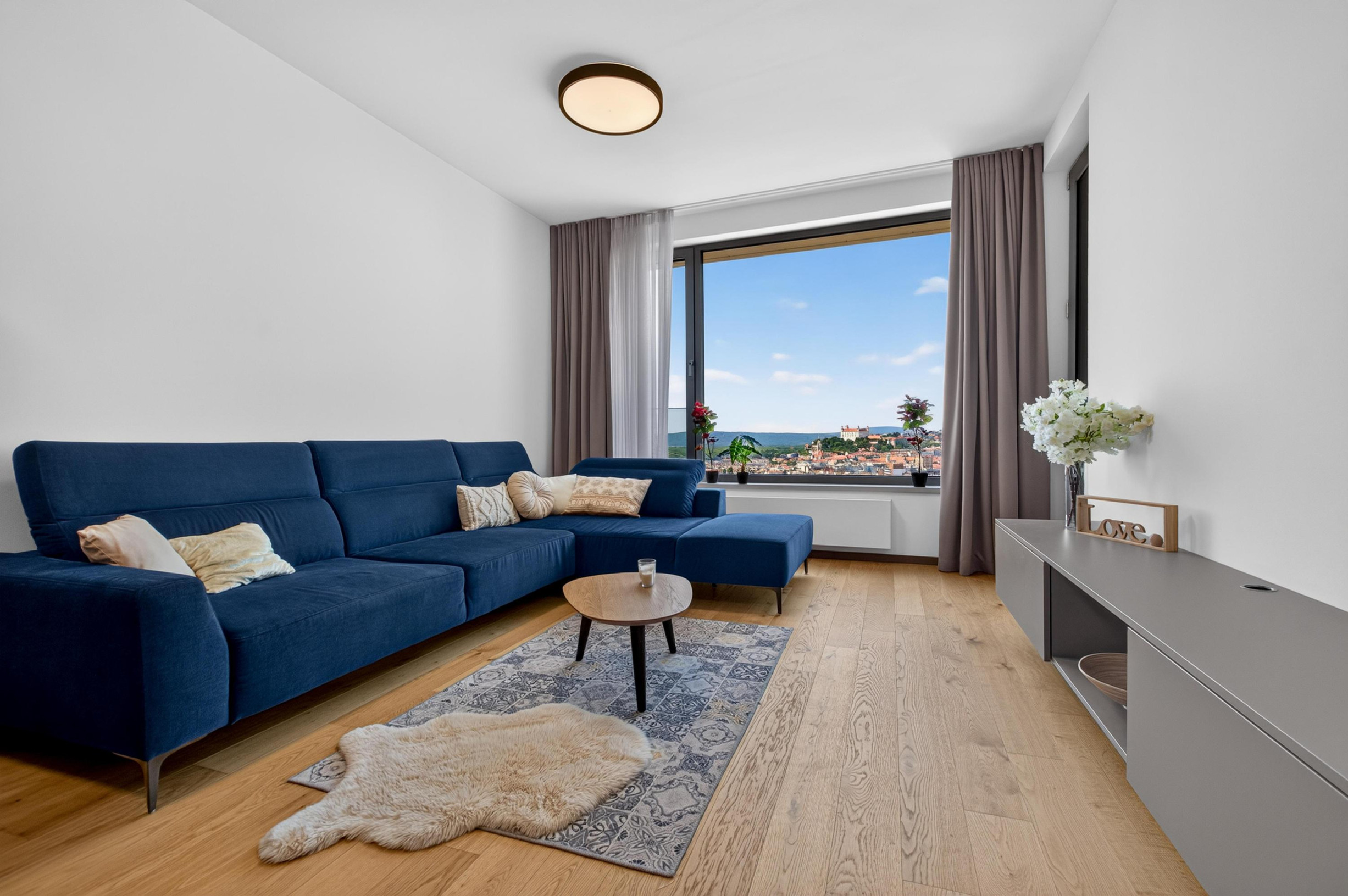 SKY PARK | DIZAJNOVÝ 2-IZBOVÝ BYT NA 23. POSCHODÍ S VÝHĽADOM NA HRAD