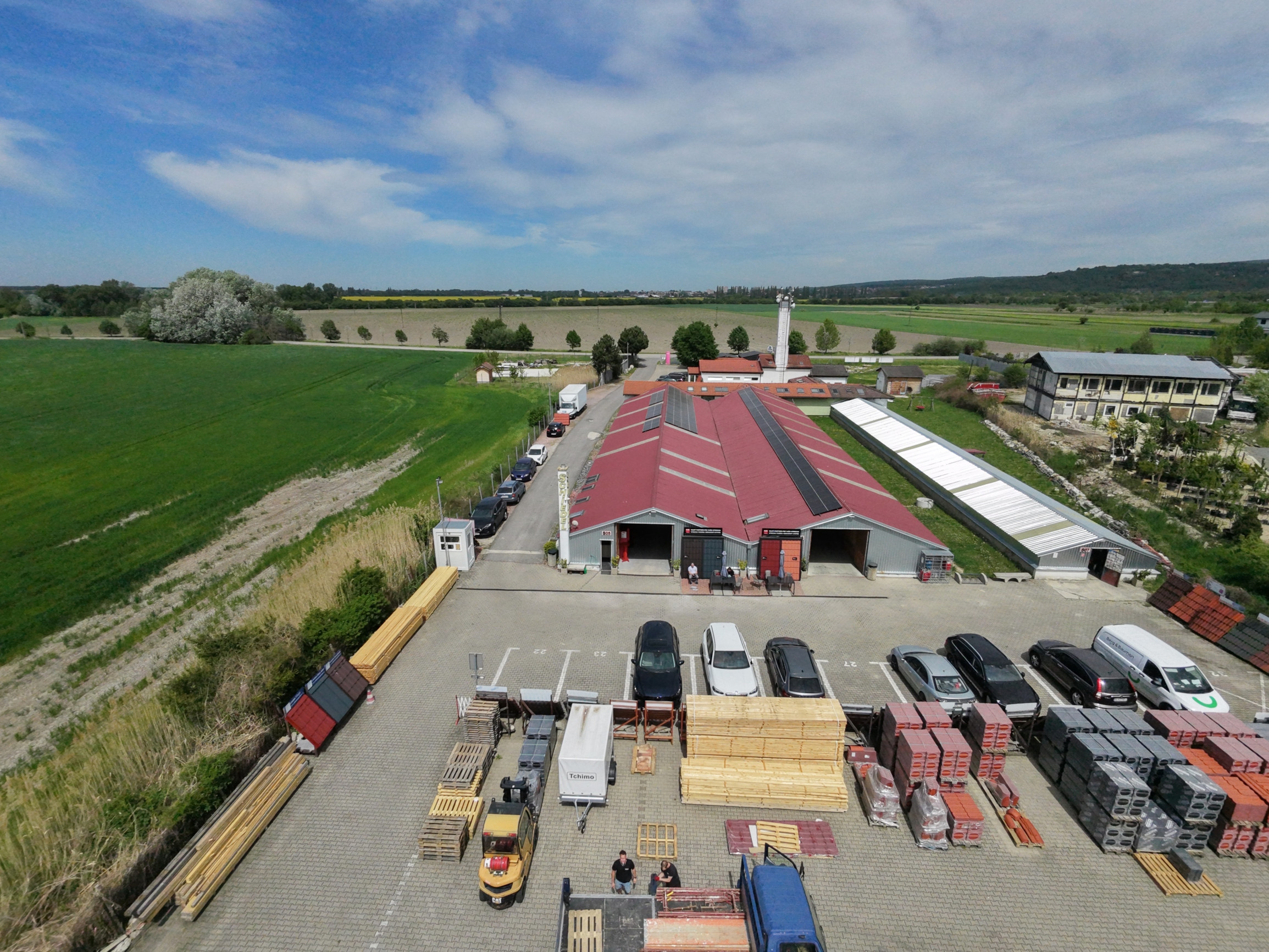 Moderný priemyselný areál 5 302 m² – Záhorská Bystrica