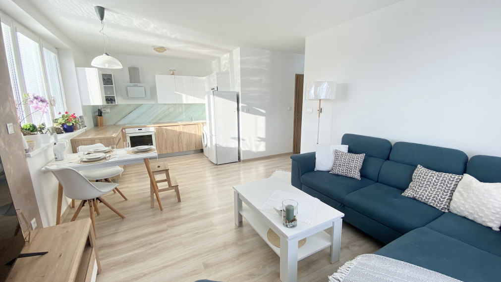 Výborne dispozične riešený  2-izbový byt  v Miloslavove na predaj.