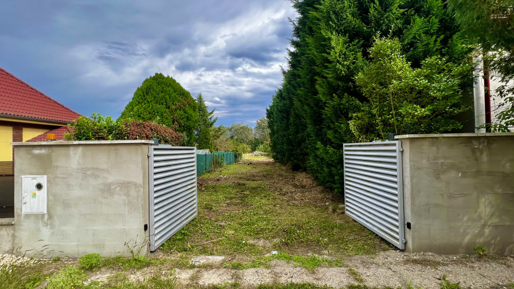 Krásny stavebný pozemok Komárno - Dlhá Stráž