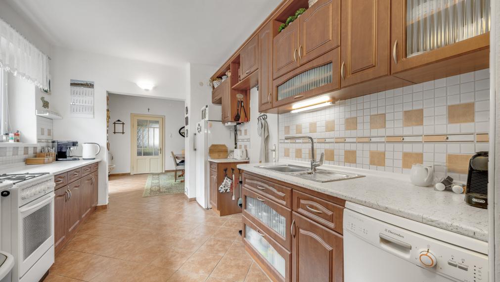 Na predaj viacgeneračný rodinný dom v obci Vysoká pri Morave ( cena vrátane provízie).