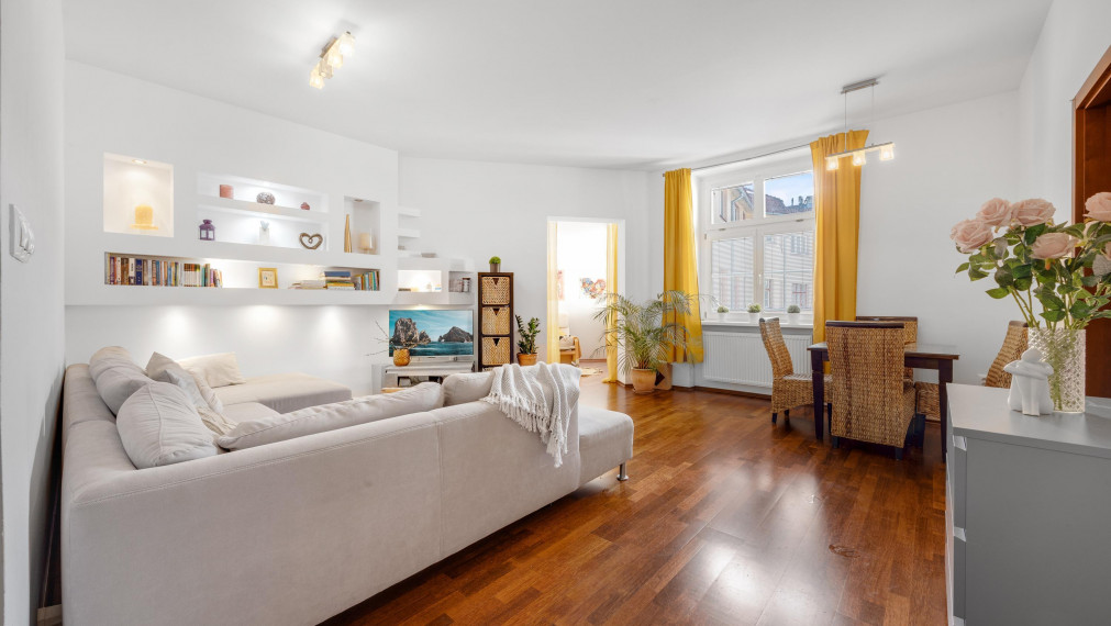 Krásny 4 izbový byt na Zochovej ulici