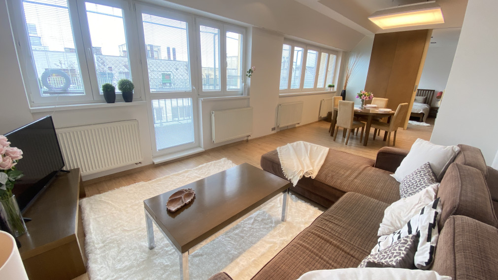 2-izbový byt s krásnou terasou v úplnou centre BA - Gorkého ul.