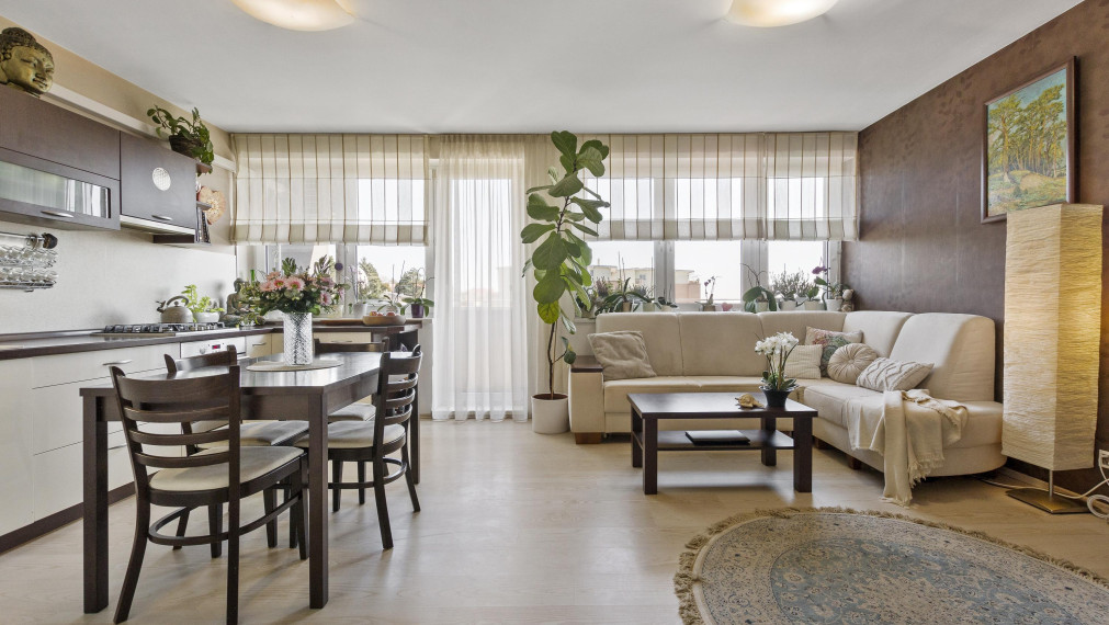 REZERVOVANÉ: 3 izbový byt s krásnym výhľadom a dvomi loggiami - Kramáre