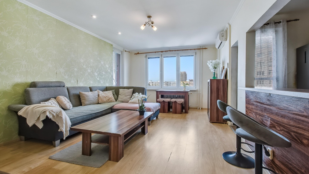 REZERVOVANÉ -3,5 -izbový byt na Martinčekovej ul. v BA vhodný na rekonštrukciu