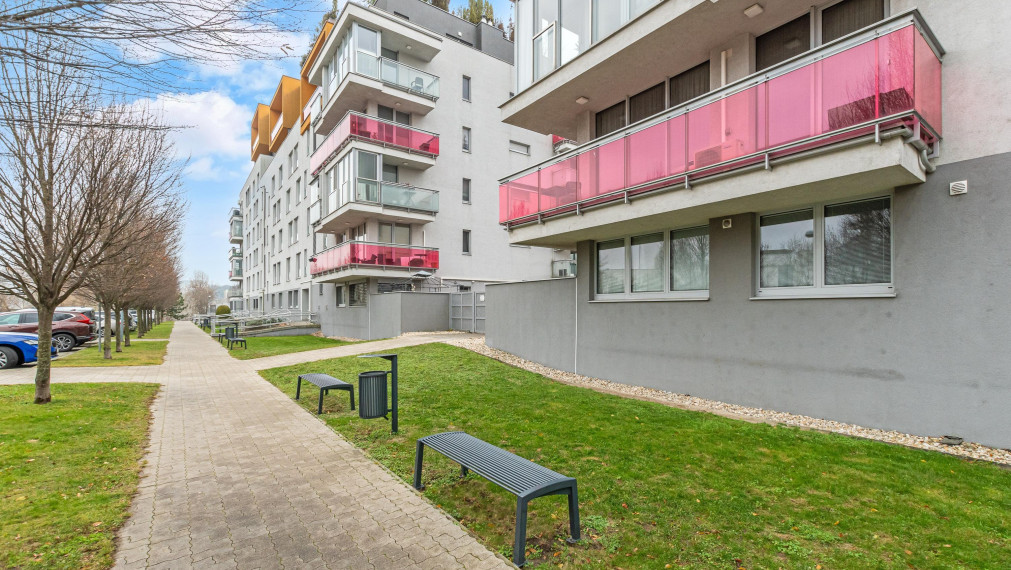 Rezervované: CUBICON - Dizajnový 2 izbový byt v Karlovej vsi