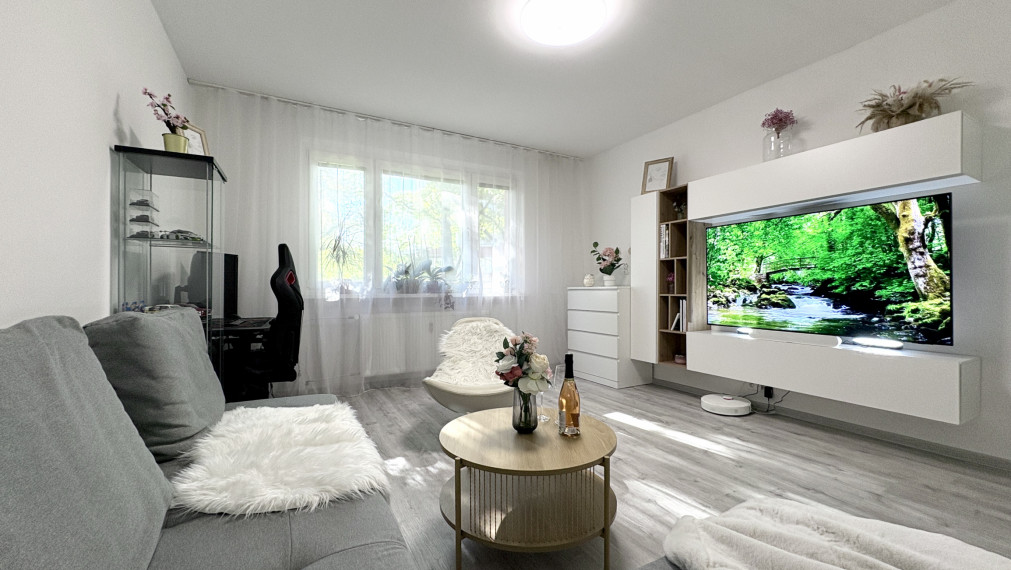 "PREDANÝ" TOP štartovací, plne zariadený, 2i byt po kompletnej rekonštrukcii