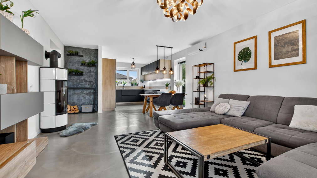 Na predaj moderný 4-izb. samostatne stojaci bungalov s krásnou záhradou a bazénom v Kalinkove