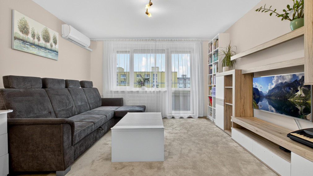 3-izbový byt s dvoma loggiami a pivnicou v Petržalke na Vígľašskej v Bratislave - VIDEO