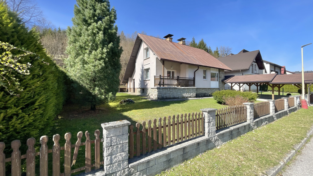 SUPER CENA - Rodinný dom v krásnom prostredí v Terchovej - VIDEO