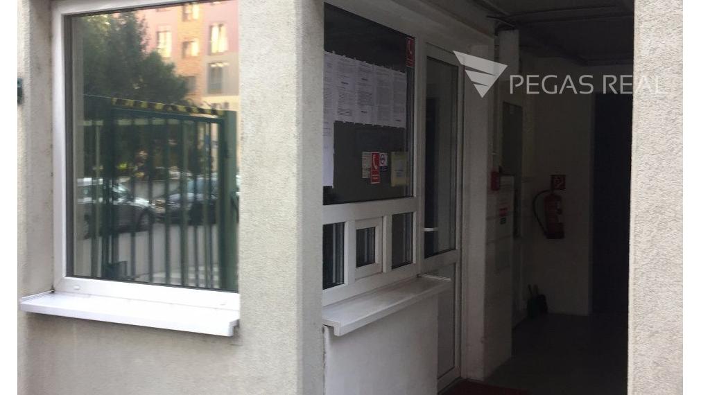 Garážové státie v parkovacom dome v Ružinove na Mraziarenskej ulici