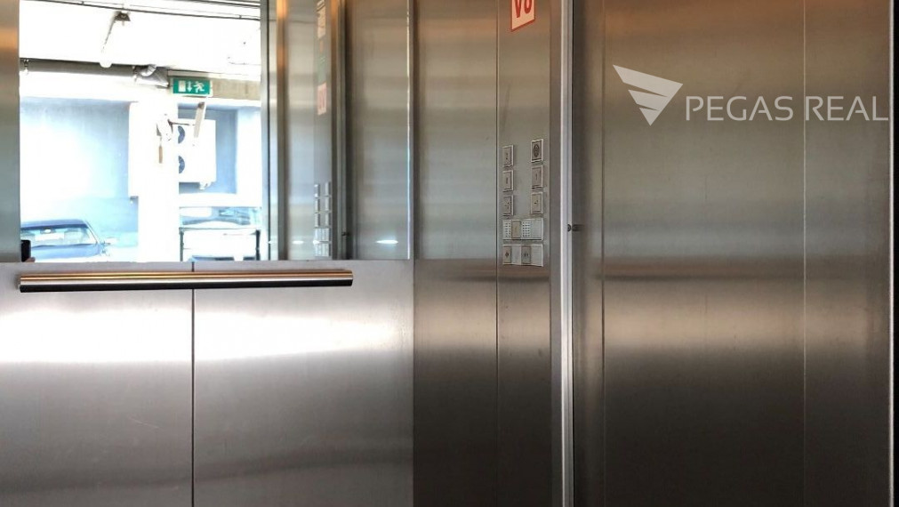 Garážové státie v parkovacom dome v Ružinove na Mraziarenskej ulici