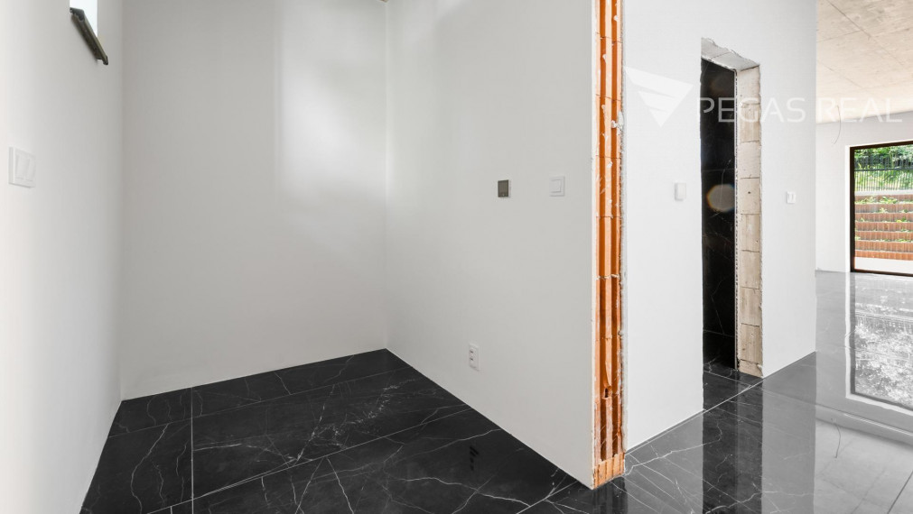 Nový 4 izbový rodinný dom s dvomi terasami