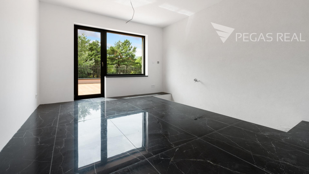 Nový 4 izbový rodinný dom s dvomi terasami