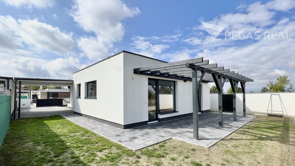 Dômyselne riešený 4-izbový rodinný dom