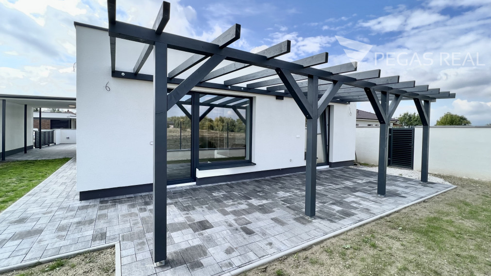 Dômyselne riešený 4-izbový rodinný dom