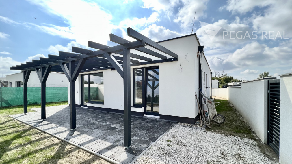 Dômyselne riešený 4-izbový rodinný dom