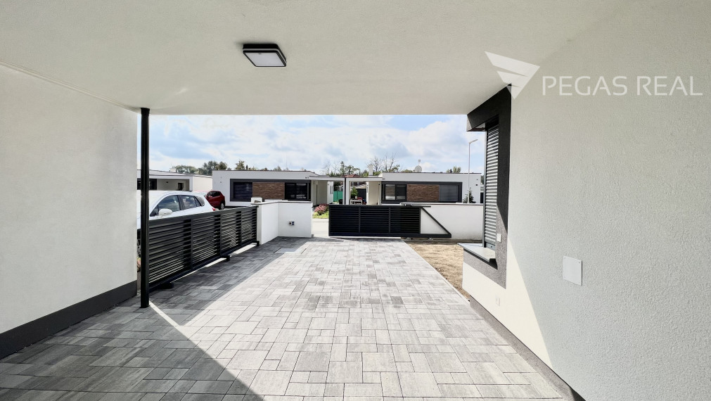 Dômyselne riešený 4-izbový rodinný dom