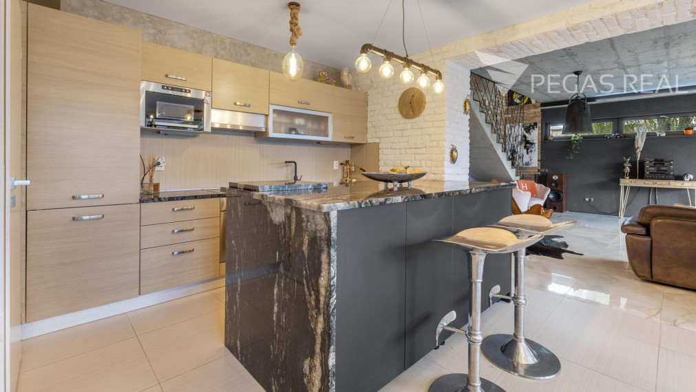 Luxusný 5 izbový dom  s bazénom v Chorvátskom Grobe