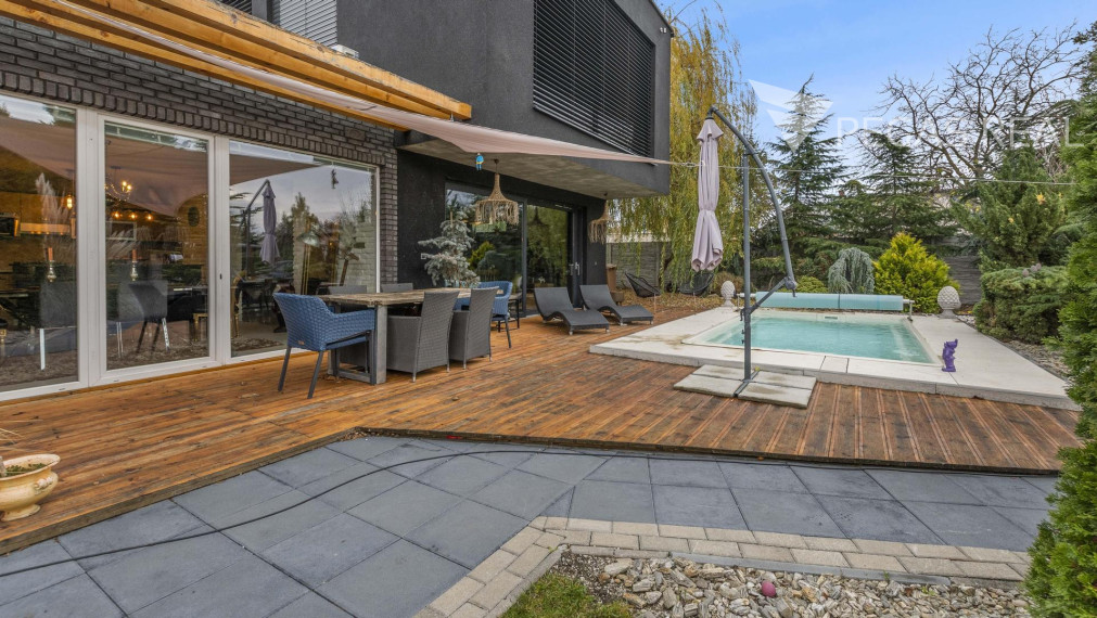 Luxusný 5 izbový dom  s bazénom v Chorvátskom Grobe