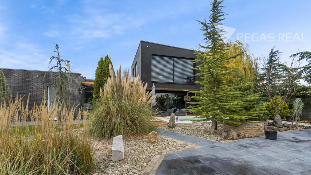 Luxusný 5 izbový dom  s bazénom v Chorvátskom Grobe