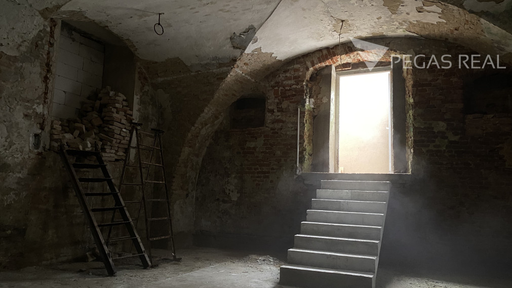 Zaujímavý pivničný priestor v Senci na predaj