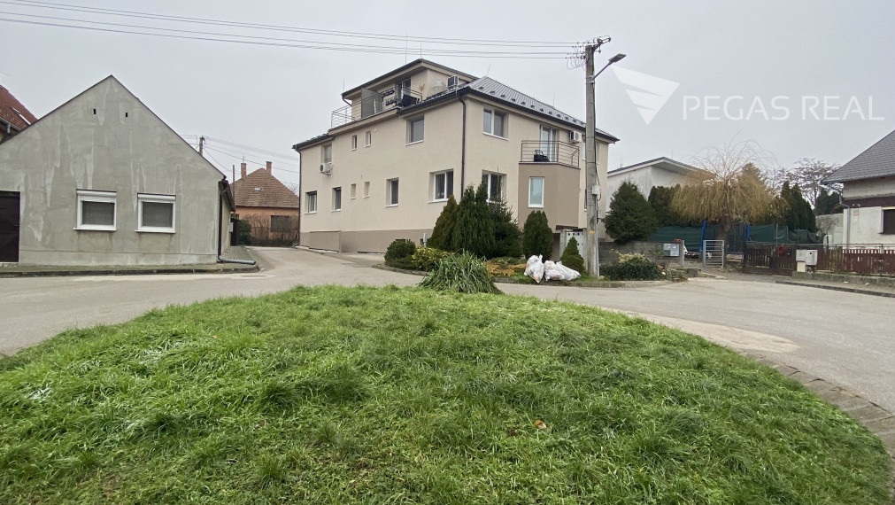 Zaujímavý pivničný priestor v Senci na predaj