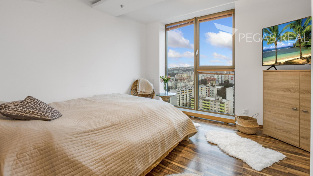 6,5 izbový priestranný apartmán v Petržalke vo Vienna Gate