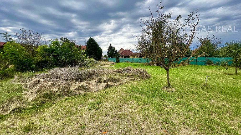 Krásny stavebný pozemok Komárno - Dlhá Stráž