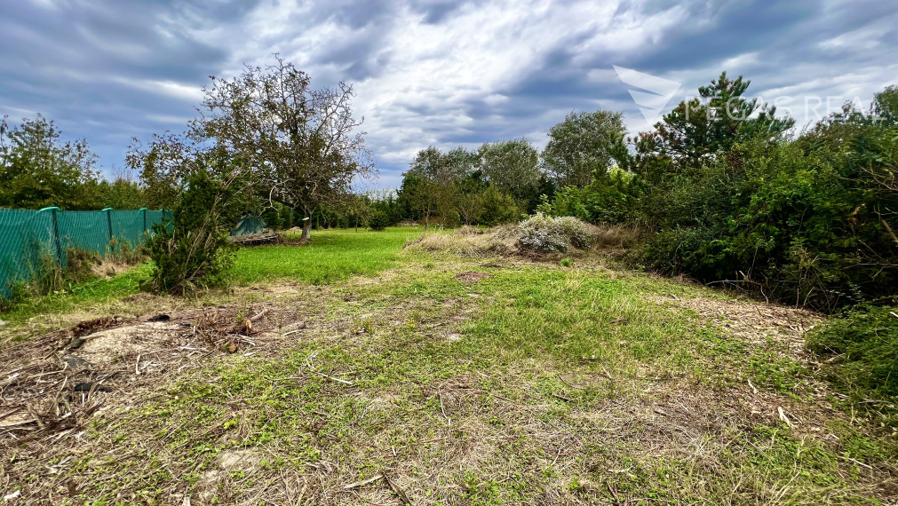 Krásny stavebný pozemok Komárno - Dlhá Stráž