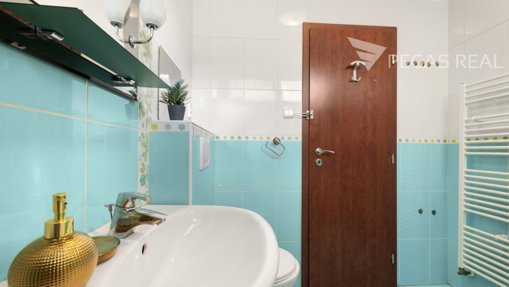 Veľký 2-izbový byt - Galvaniho dvory, Bratislava