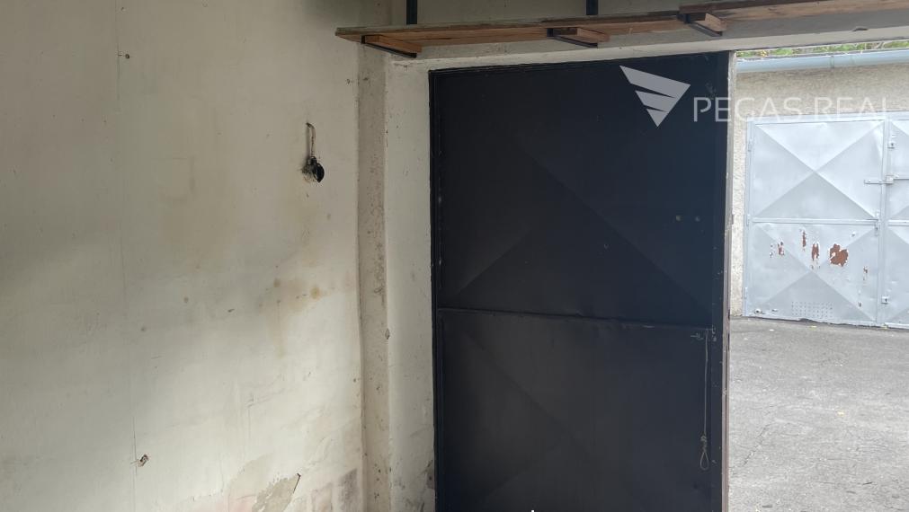 Na predaj garáž na Papraďovej ul. v BA - Ružinove