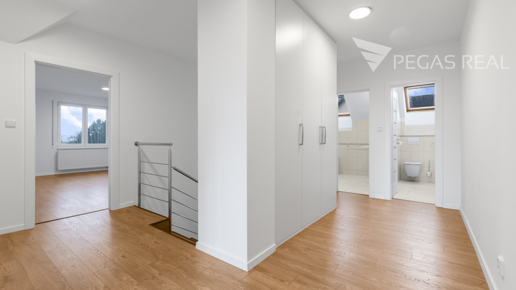 Na prenájom 5 - izbový rodinný dom v Záhorskej Bystrici na Strmom Vŕšku