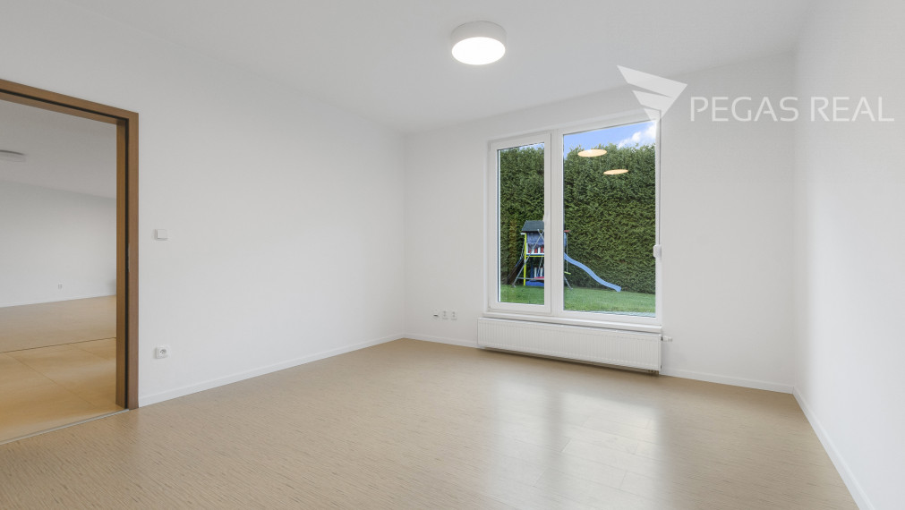 Na prenájom 6-izbový rodinný dom - Strmý Vŕšok, Záhorská Bystrica