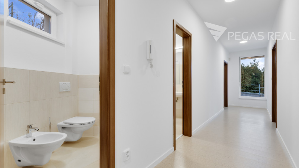 Na prenájom 6-izbový rodinný dom - Strmý Vŕšok, Záhorská Bystrica