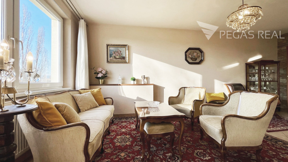 **PREDANÝ** Priestranný kompletne zariadený 2i byt s klimatizáciou za bezkonkurenčnú cenu, Ružinov