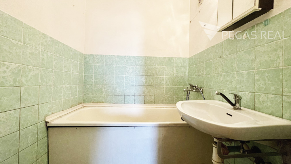 PREDANÝ - Slnečný 4i byt v príjemnom tichom prostredí neďaleko DK Dúbravka