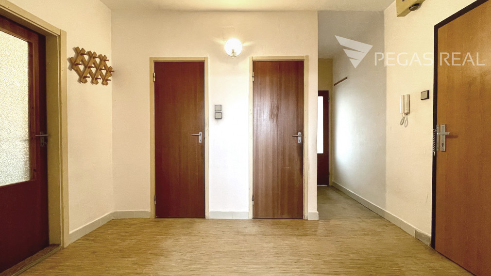 PREDANÝ - Slnečný 4i byt v príjemnom tichom prostredí neďaleko DK Dúbravka