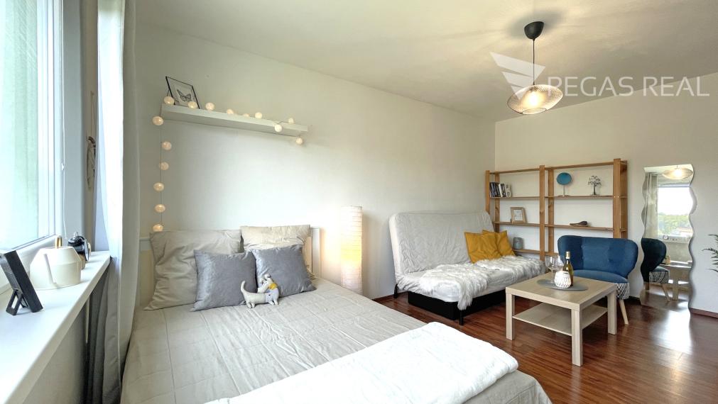 **PREDANÝ** Slnečný 1i byt neďaleko DK Dúbravka s TOP výhľadom na Devínsku kobylu