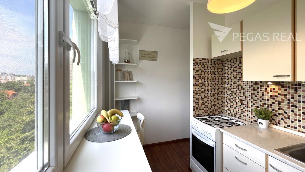 **PREDANÝ** Slnečný 1i byt neďaleko DK Dúbravka s TOP výhľadom na Devínsku kobylu